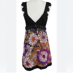 Vintage Free People wool dress. Beautiful crochet straps. Fully lined100% cotton